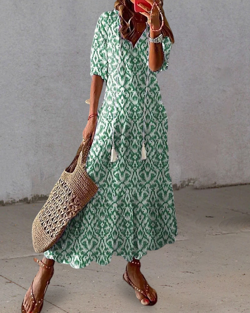 Drune - Maxikleid im Boho-Ikat-Print mit Quastenbändern | Lässiges Maxikleid im Bohemian-Stil mit V-Ausschnitt
