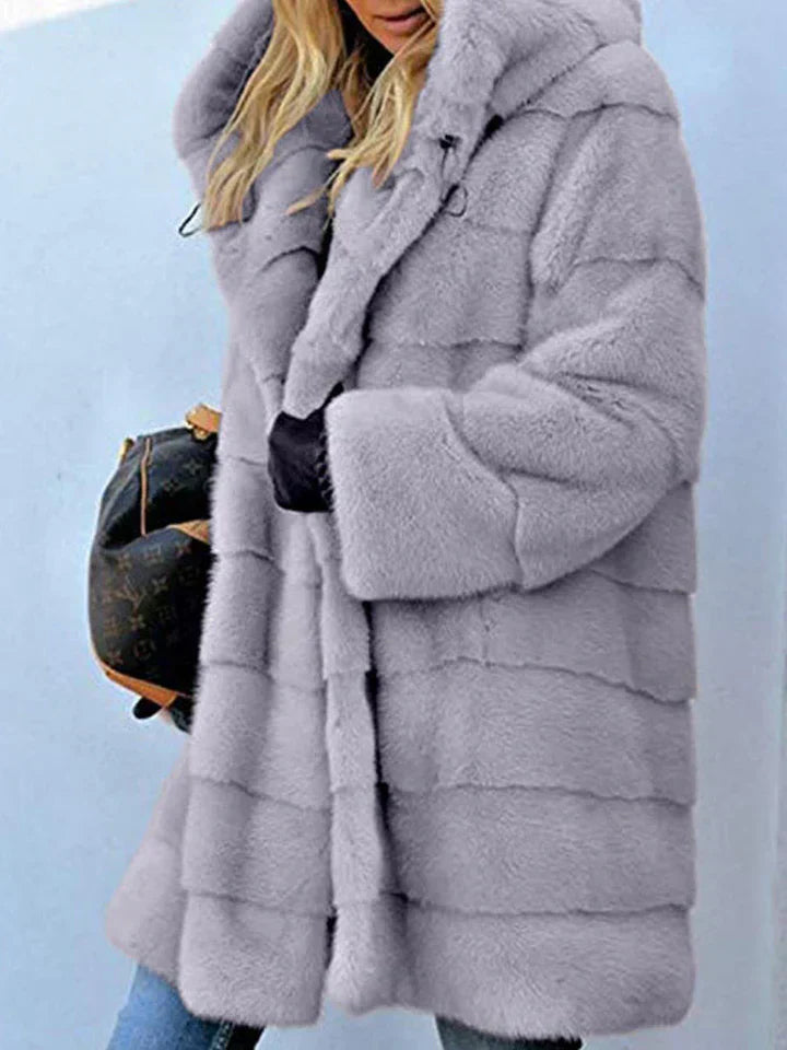 Drune | Jacke mit Kapuze aus Kunstfell. Parka mit offener Vorderseite