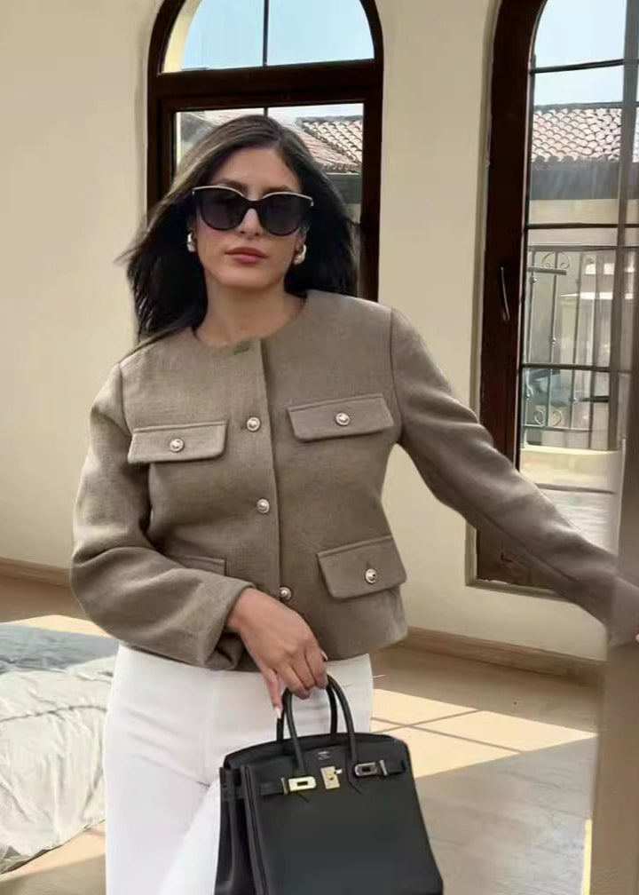 Drune | Tweed cropped Jacket – Klassische Eleganz mit goldenen Knopfakzenten