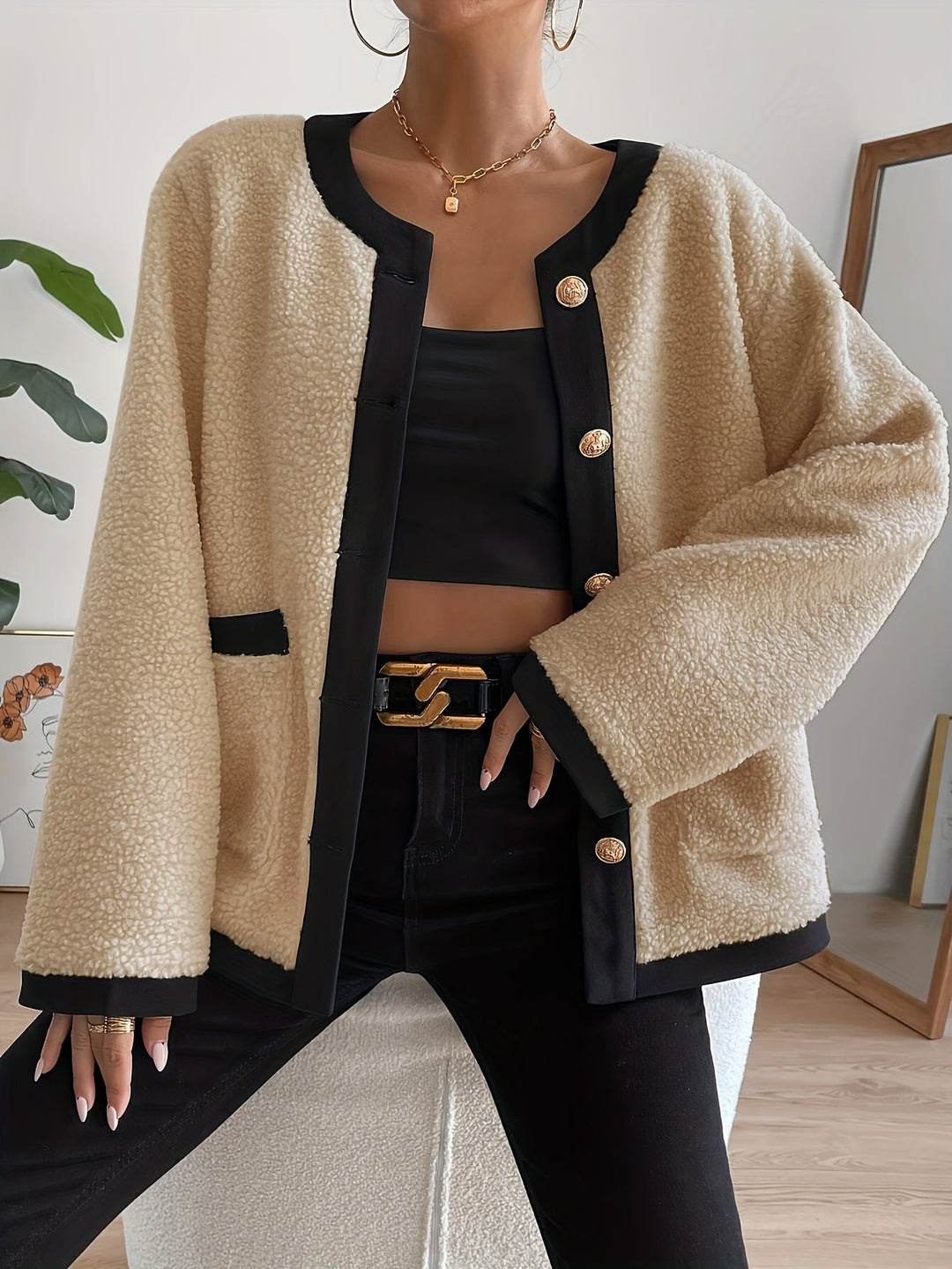 Drune | Kurze Jacke mit Kontrastdetails Polyester Stilvoll und Komfortabel