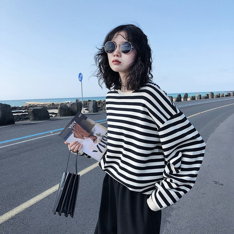 Drune | Retro-Gestreiftes Langarmshirt