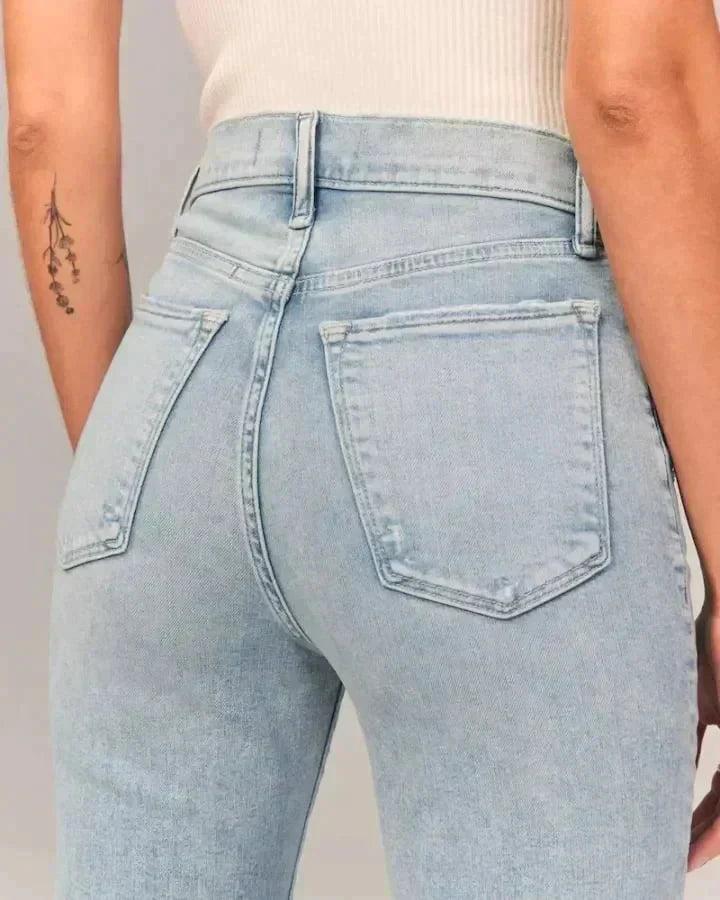 Drune | Bootcut Jeans mit Shaping-Effekt