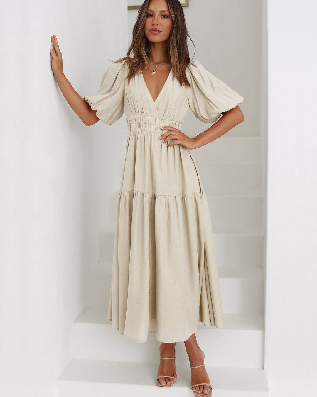 Drune | Elegantes Kleid Mit V-Ausschnitt Und Puffärmeln