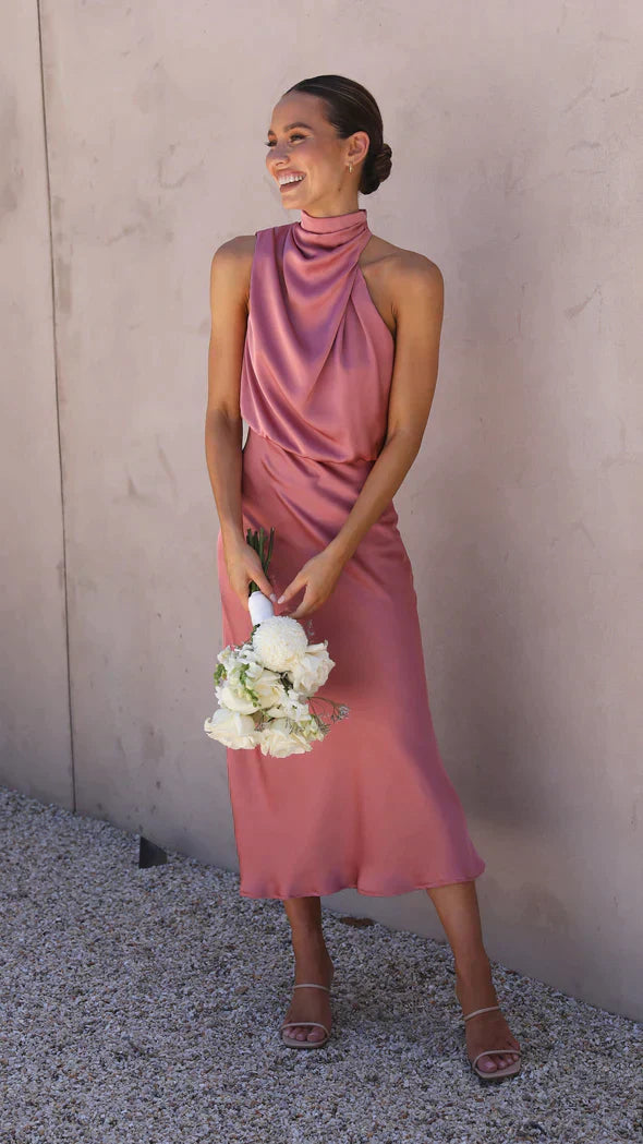 Drune | Elegantes Brautjungfernkleid Mit Langem Neckholder Aus Satin