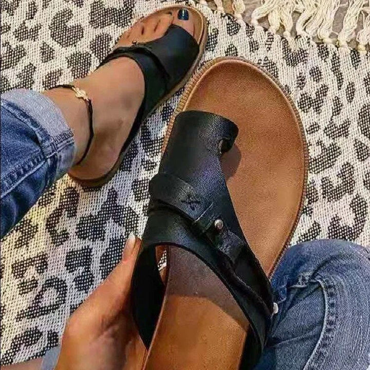 Drune | Retro Sandalen
