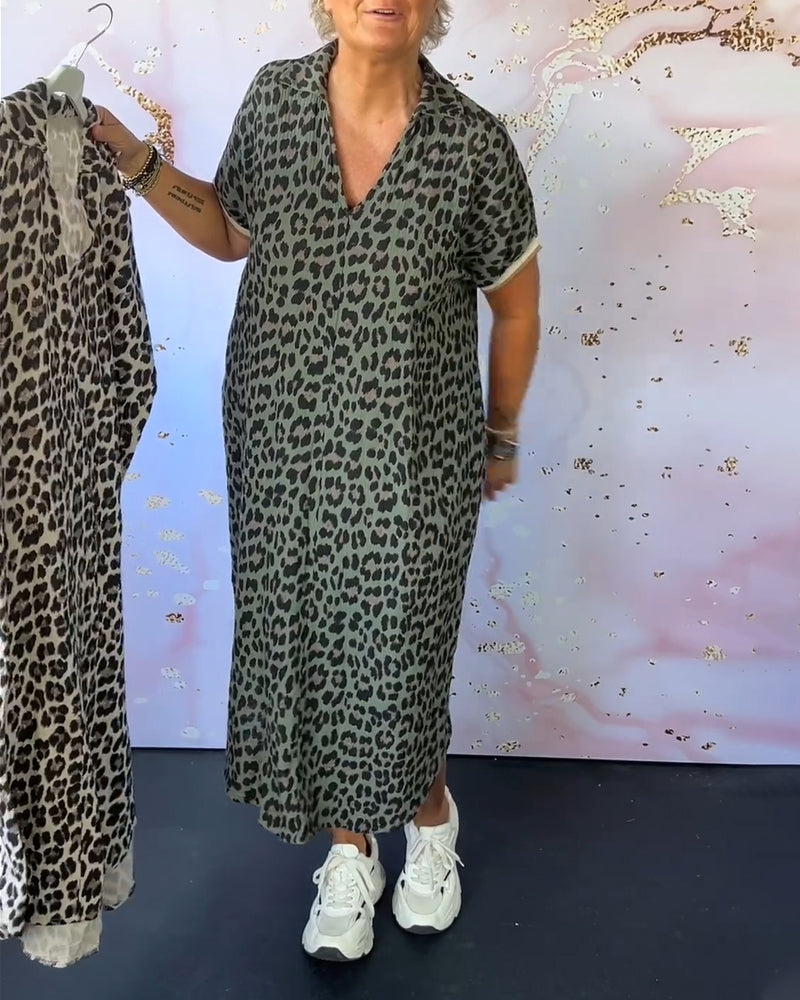 Drune | Kurzärmliges Kleid mit Leopardenmuster und V-Ausschnitt