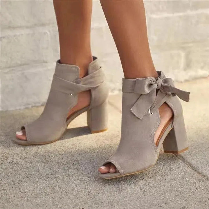 Drune | Sandalen met dikke hak en strik