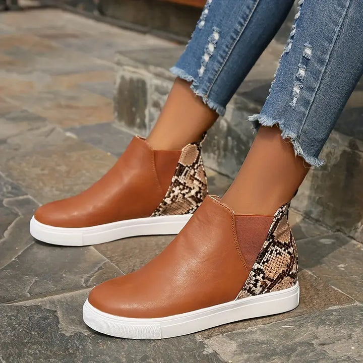 Drune | Damenstiefel mit Schlangenlederdesign