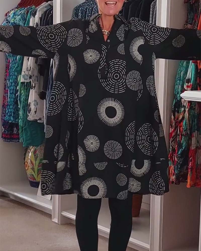 Drune | Kleid mit Revers und Geometrischem Print