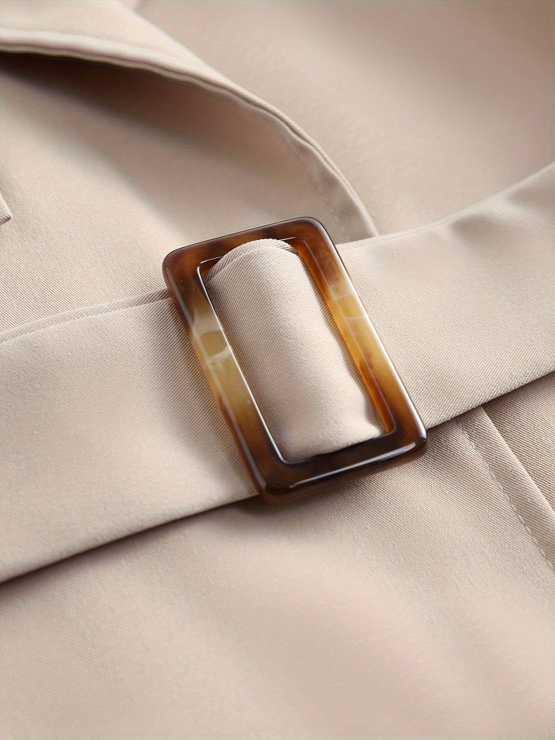Drune | Trenchcoat in Beige - Klassischer Mantel mit Gürtel & Knopfleiste für Herbst & Frühling
