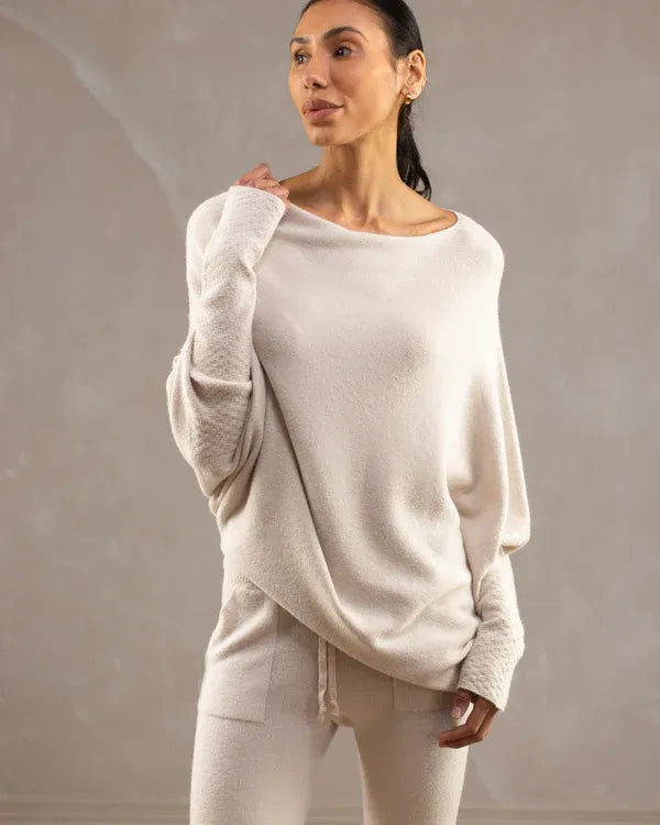 Drune | Asymmetrischer Damenpullover mit eleganter Drapierung