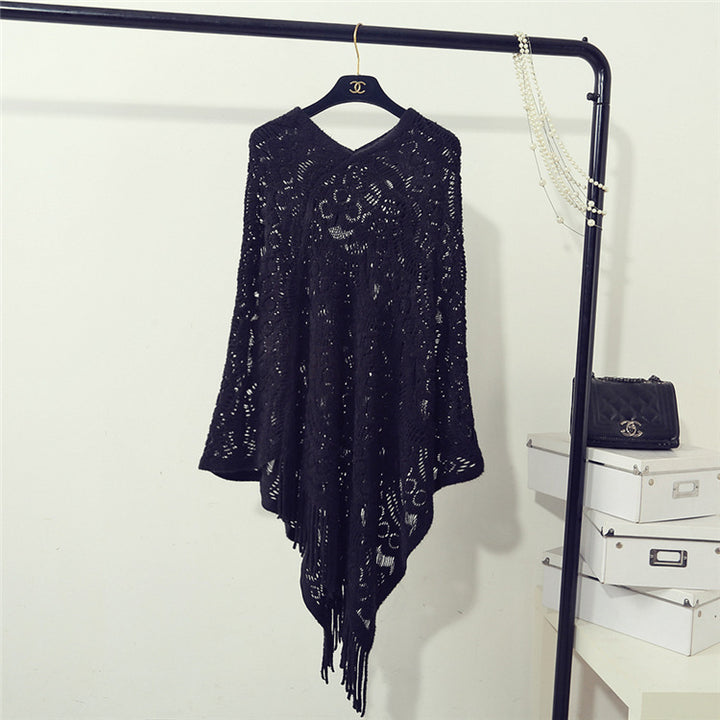 Damen Strickponcho mit fransigen Details und luftiger Lochstruktur Drune