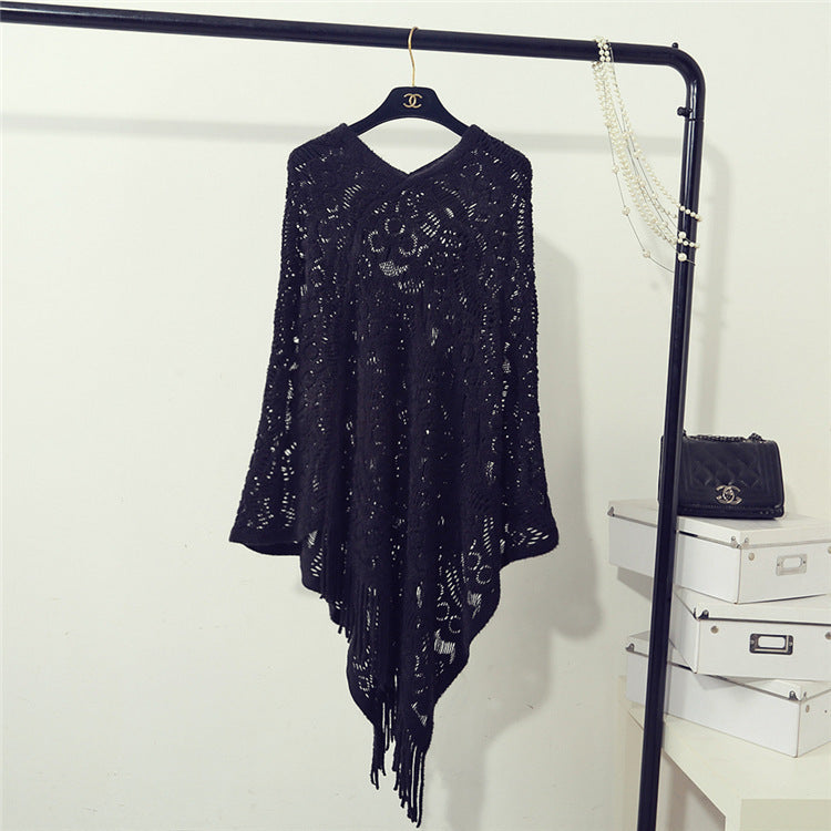 Damen Strickponcho mit fransigen Details und luftiger Lochstruktur Drune