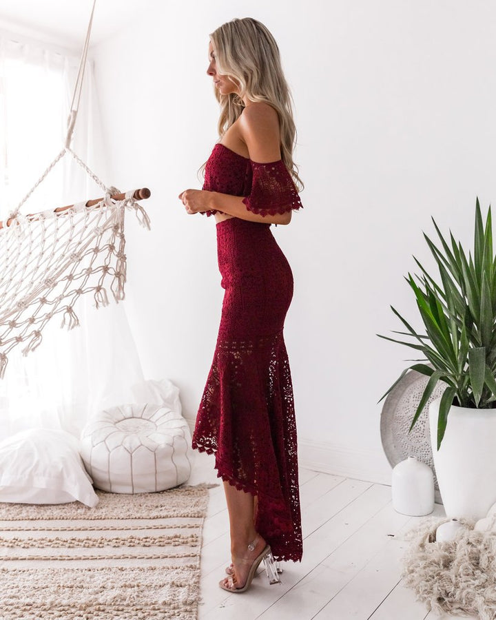 Drune | Spitze Off-Shoulder Crop Top Hoch Niedrig Rock 2-teiliges Set
