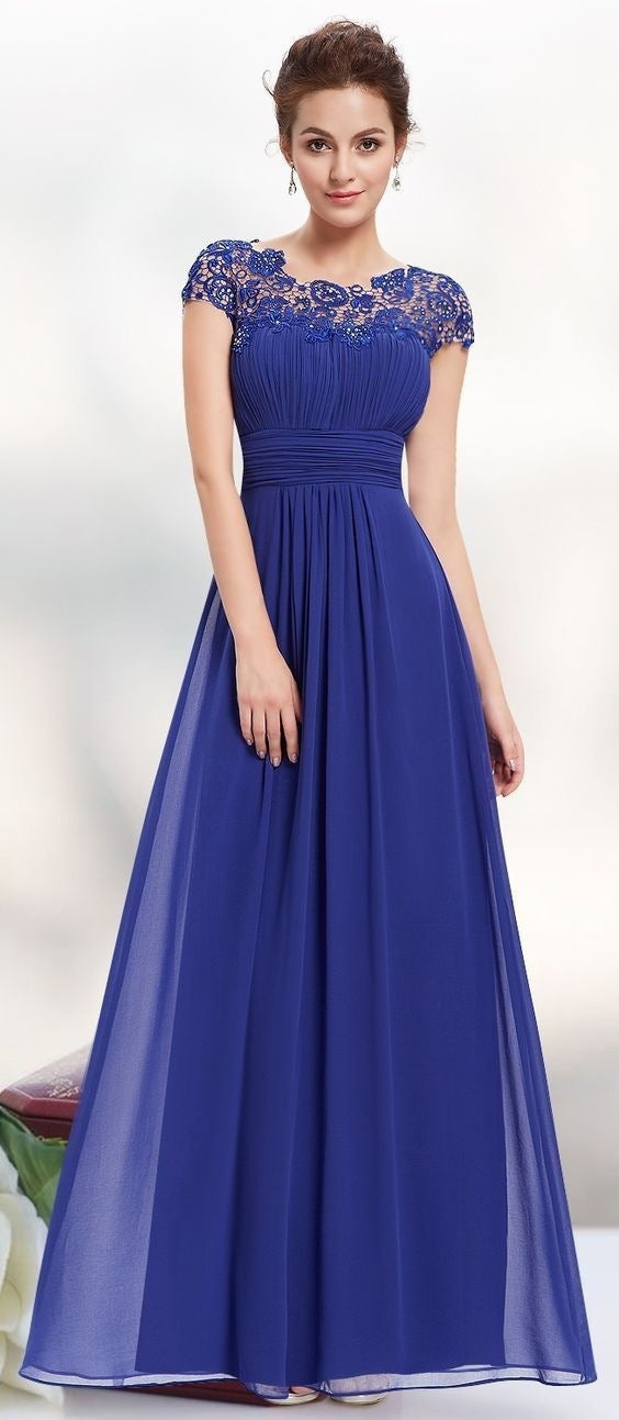Damen Maxikleid mit höchster Eleganz und feinen Spitzenapplikationen Drune