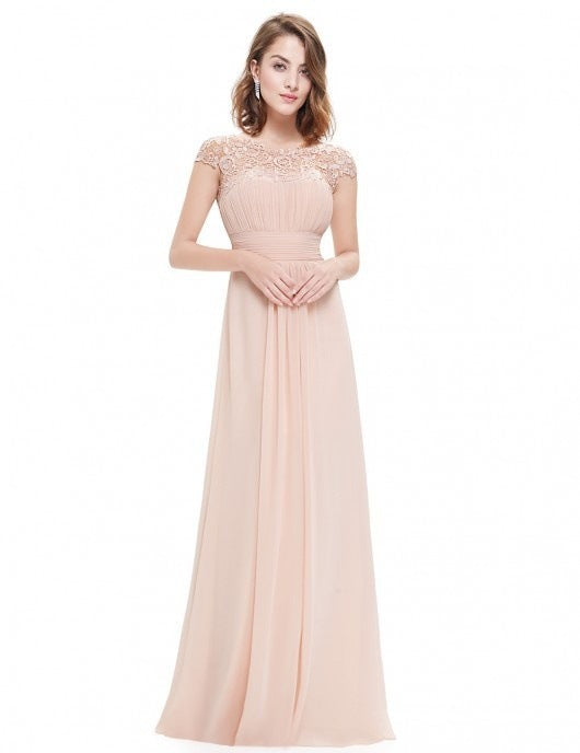 Damen Maxikleid mit höchster Eleganz und feinen Spitzenapplikationen Drune