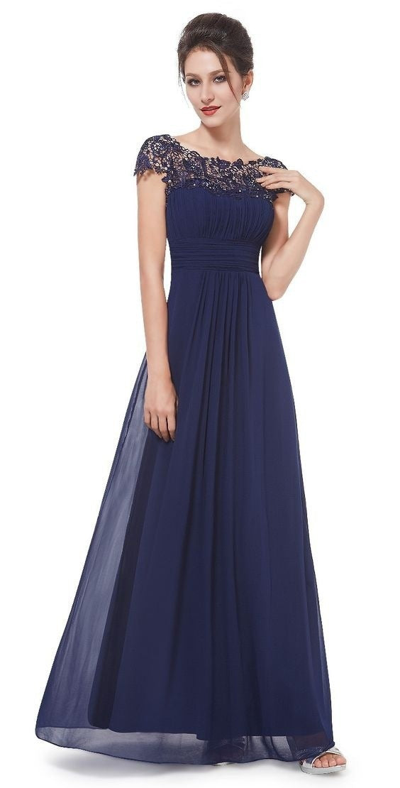 Damen Maxikleid mit höchster Eleganz und feinen Spitzenapplikationen Drune