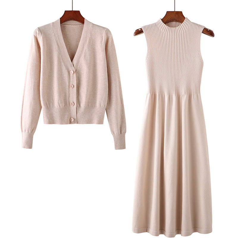 Damen Strickensemble mit V-Ausschnitt und feiner Rippstruktur Drune