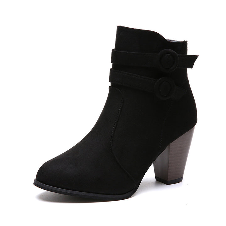 Damen nan elegante Kurzstiefelette in Veloursoptik mit doppelt umlaufendem Zierriemen und konisch gestapeltem Absatz Drune