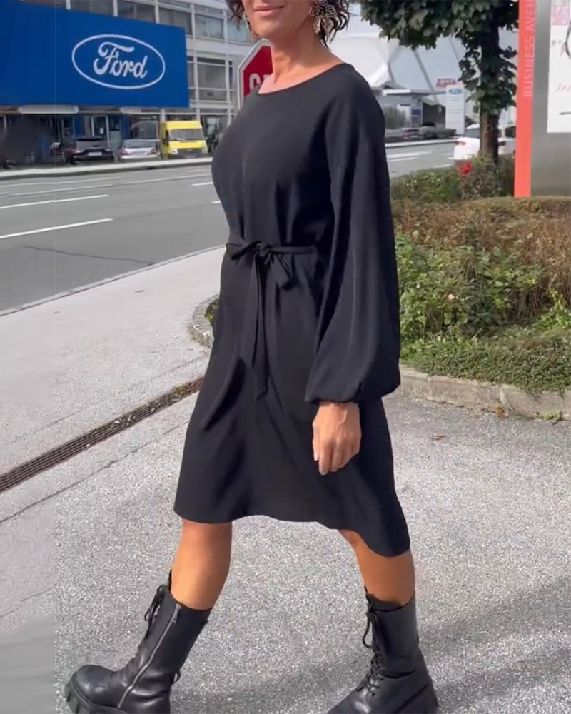 Drune | Kleid mit Rundhalsausschnitt und Bindeband