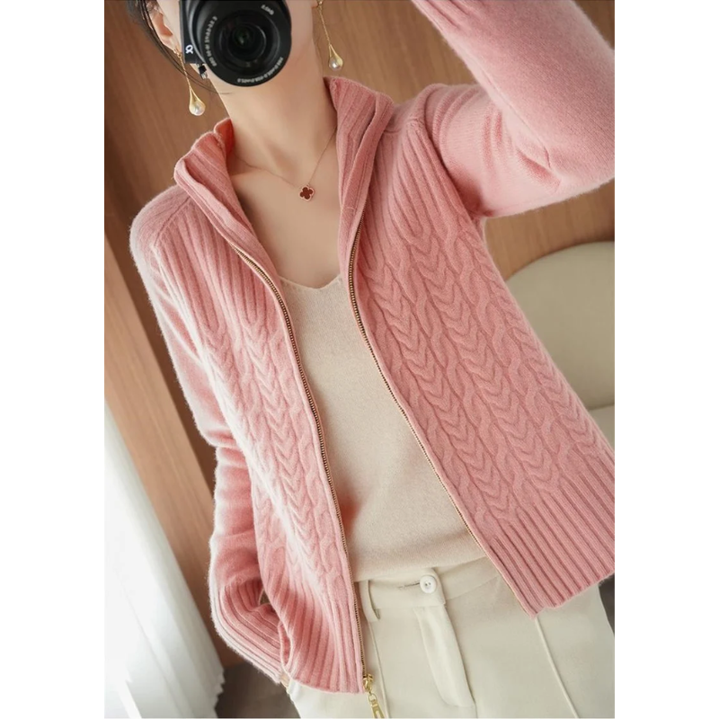 Drune | Gestrickte Jacke Damen Mit Reißverschluss Und Kabelstrickdetails