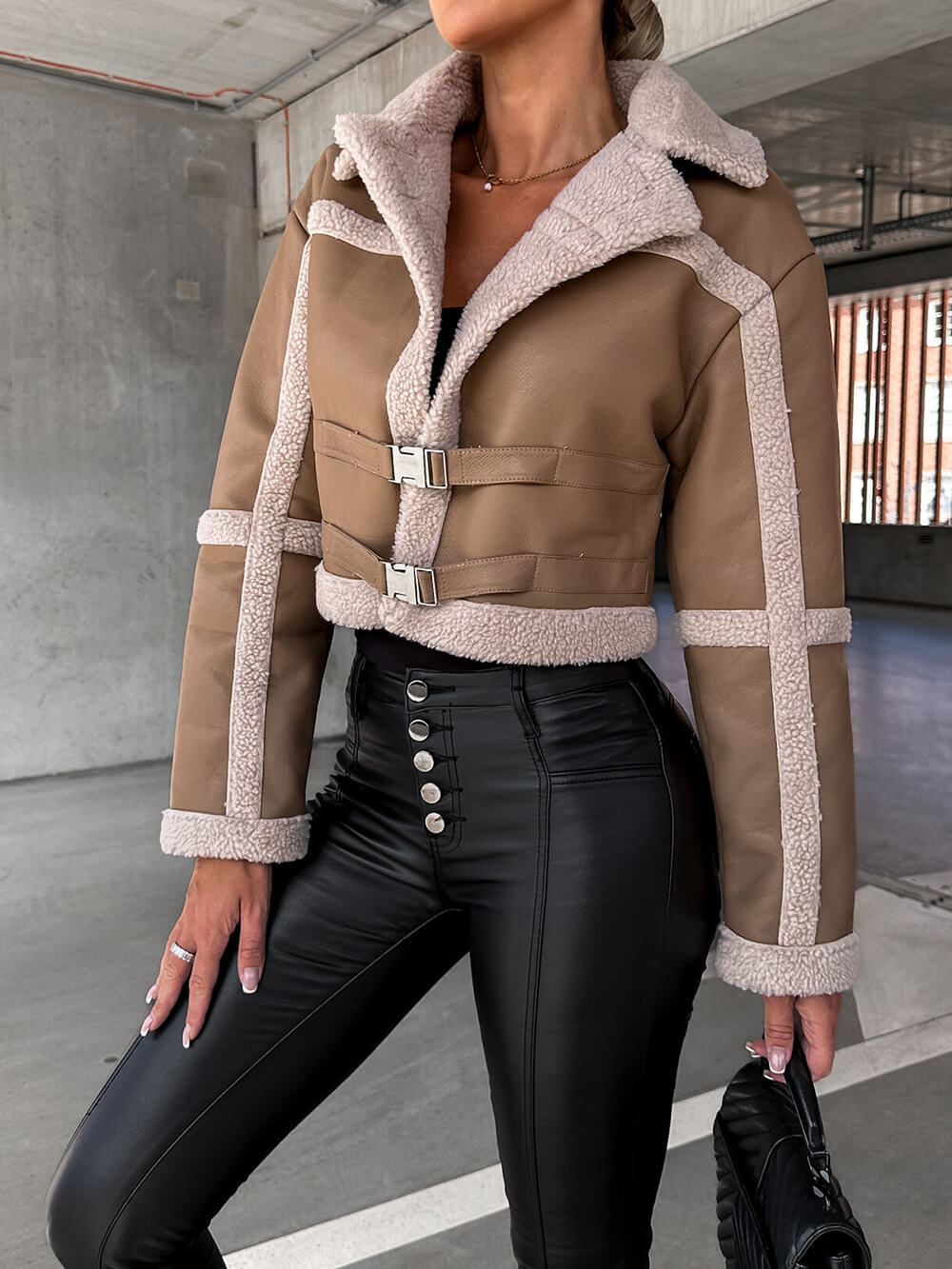 Drune | Elegante Lederjacke mit Plüschbesatz