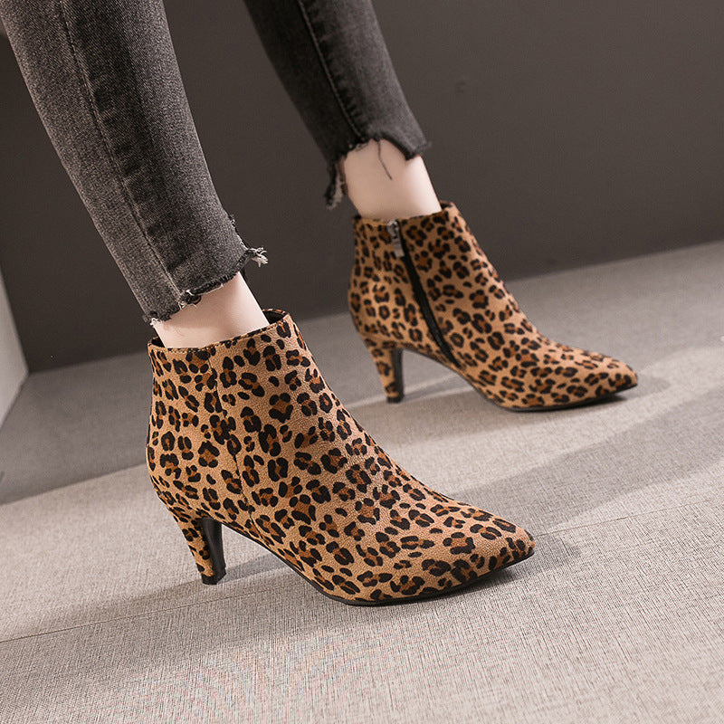 Damen nan spitze Knöchelstiefelette in Wildlederoptik mit schmalem Stilettoabsatz und seitlichem Reißverschluss Drune