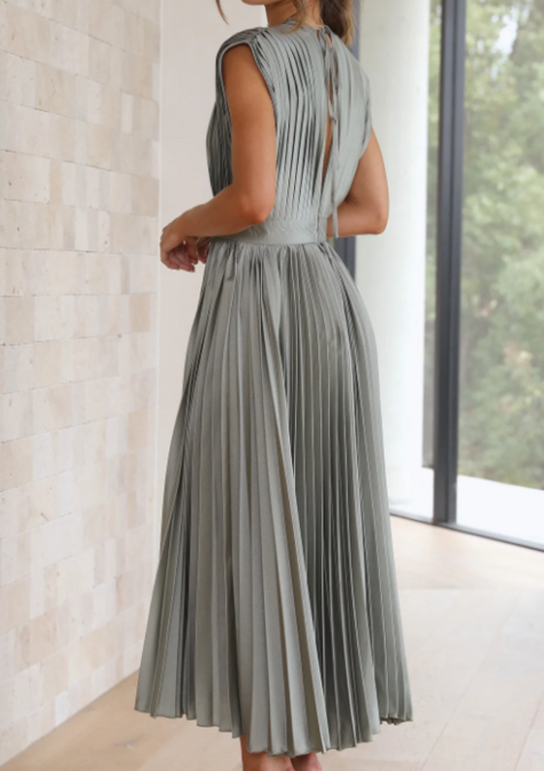 Drune | Elegantes Maxikleid Aus Leichtem Stoff