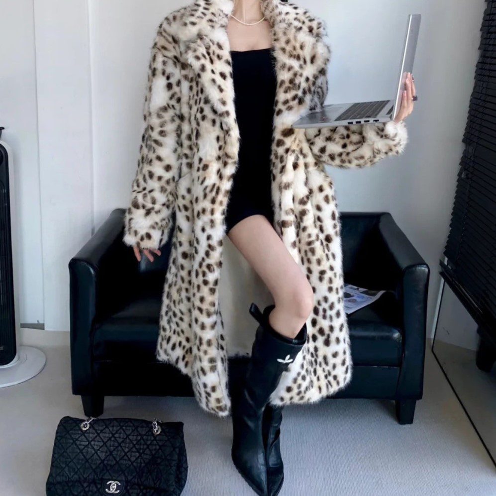 Drune | Leopard Print Mantel - Kühnes Statement-Stück - Plüsch Kunstfell - Winter Glam