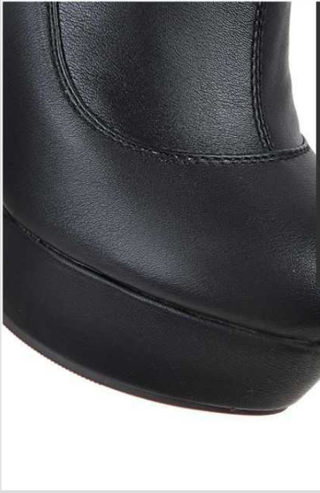 Drune | Kniehohe Stiefel mit Wild Hohen Absätzen