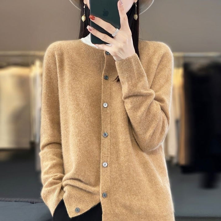 Drune | Merino Wollstrickjacke Mit Rundhalsausschnitt Und Langen Ärmeln