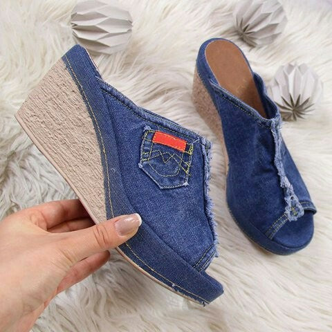 Damen nan Jeans-Pantolette mit offener Zehenpartie, fransigem Saum und Bastkeilabsatz Drune