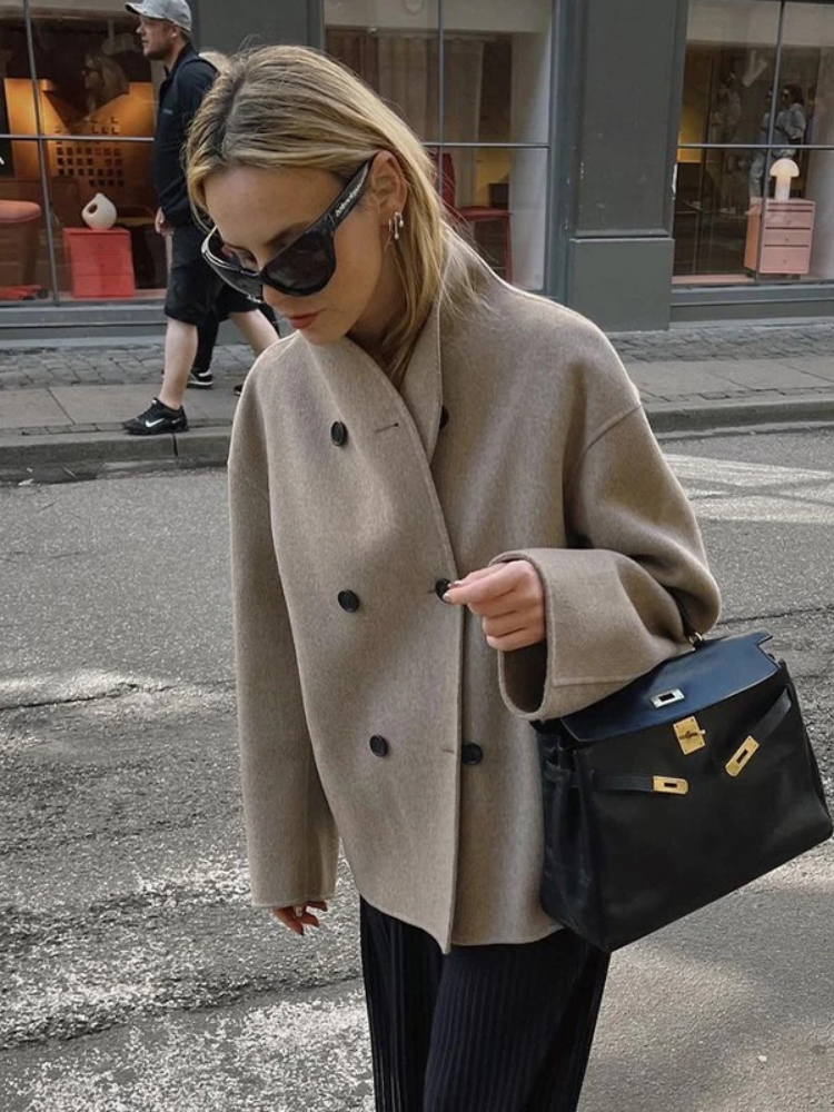 Drune | Asymmetrischer Trenchcoat Damen mit Breitem Revers und Doppeltverschluss