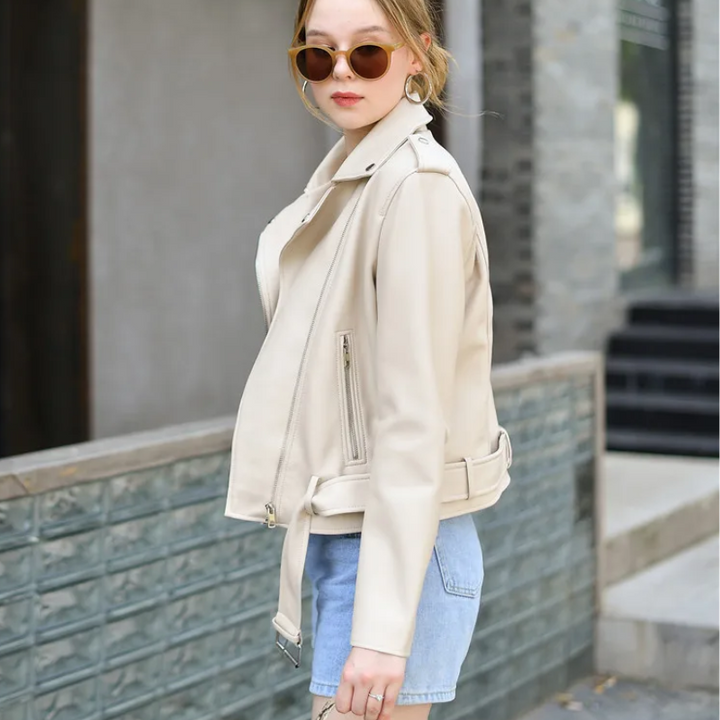 Drune | Damen-Biker-Lederjacke mit Reißverschlüssen und Gürtel