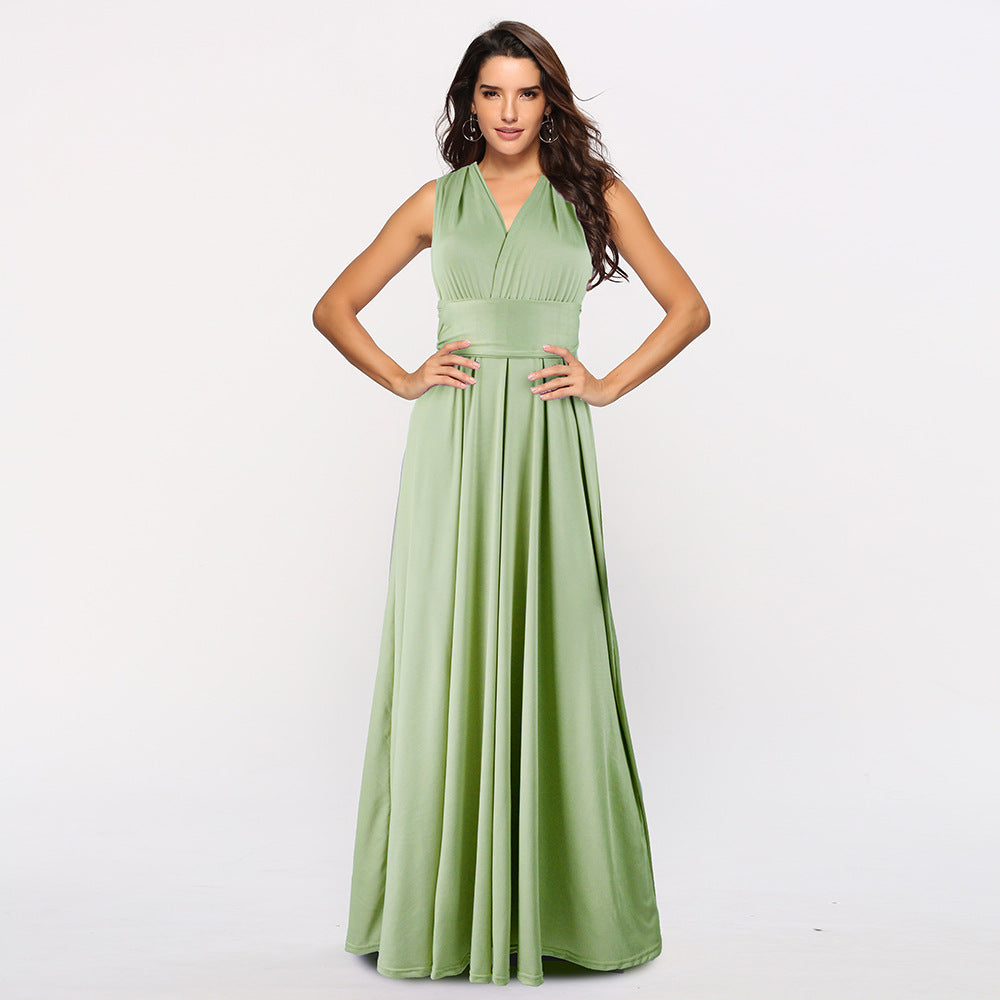 Drune | Kleid mit tiefem V-Ausschnitt und schmeichelnder Silhouette für Frauen