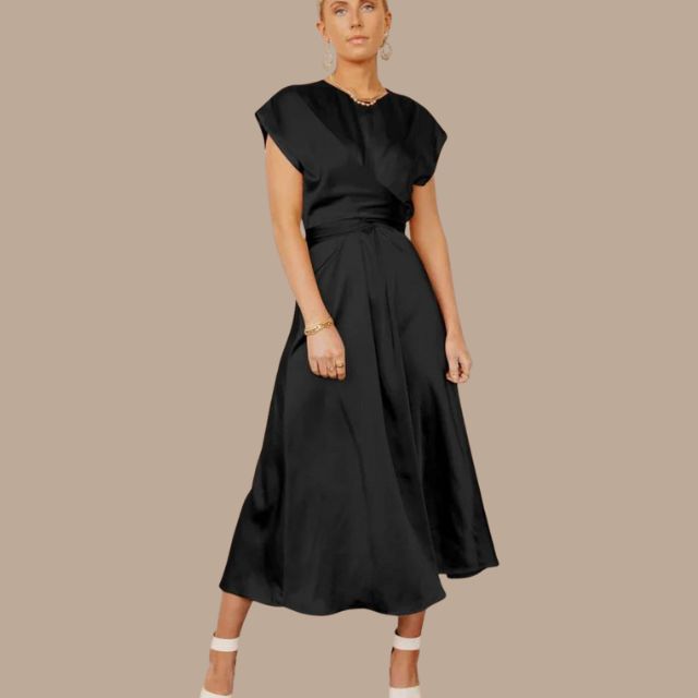 Drune | Wickel-Midikleid mit Kappenärmeln