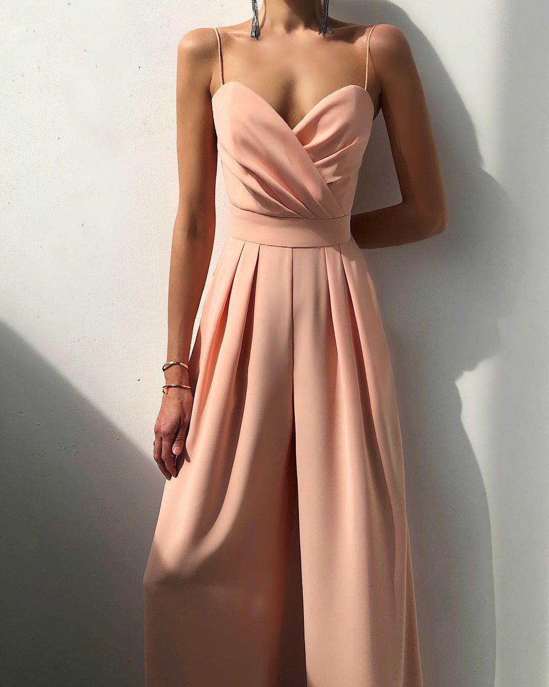 Drune | Damen Eleganter Fließender Jumpsuit mit Spaghettibändern für Festliche Anlässe