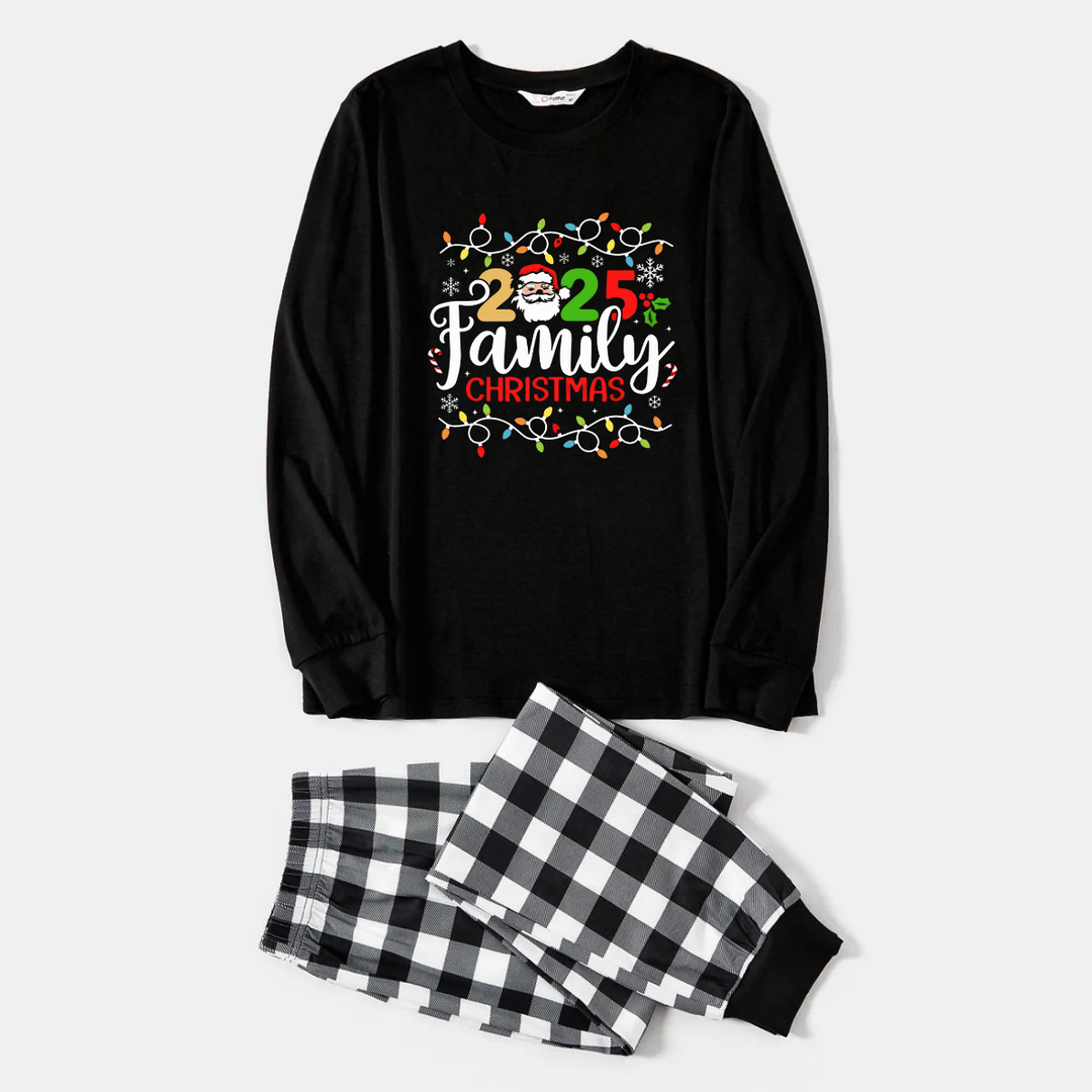 Drune | Schwarz-weißes Karierter Weihnachtspyjama-Set mit Weihnachtslichtern und "2025 Familienweihnachten" Textdruck