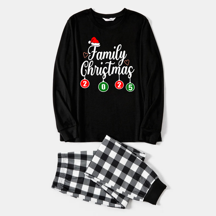 Drune | "Familienweihnachten" 2025 Schwarzes Langarmoberteil mit Schwarz-Weißen Karohosen Familienpassende Pyjamas