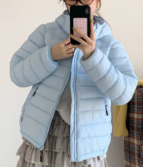 Damen ultraleichte Pufferjacke mit abnehmbarer Kapuze und elastischem Saum Drune