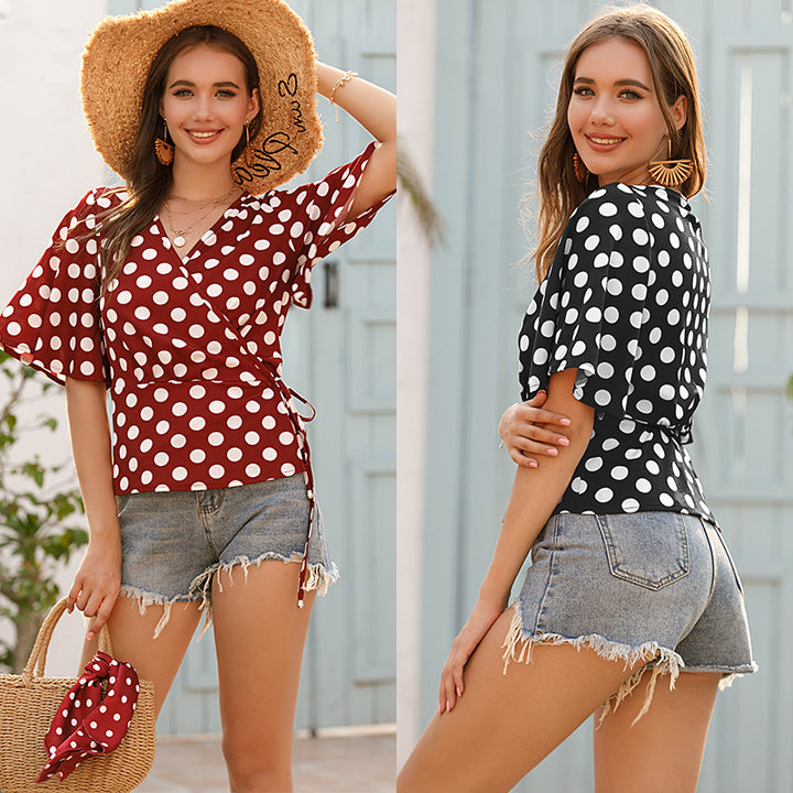 Damen Wickelbluse mit modernen Polka-Dots und stylishen Schlaufen Drune