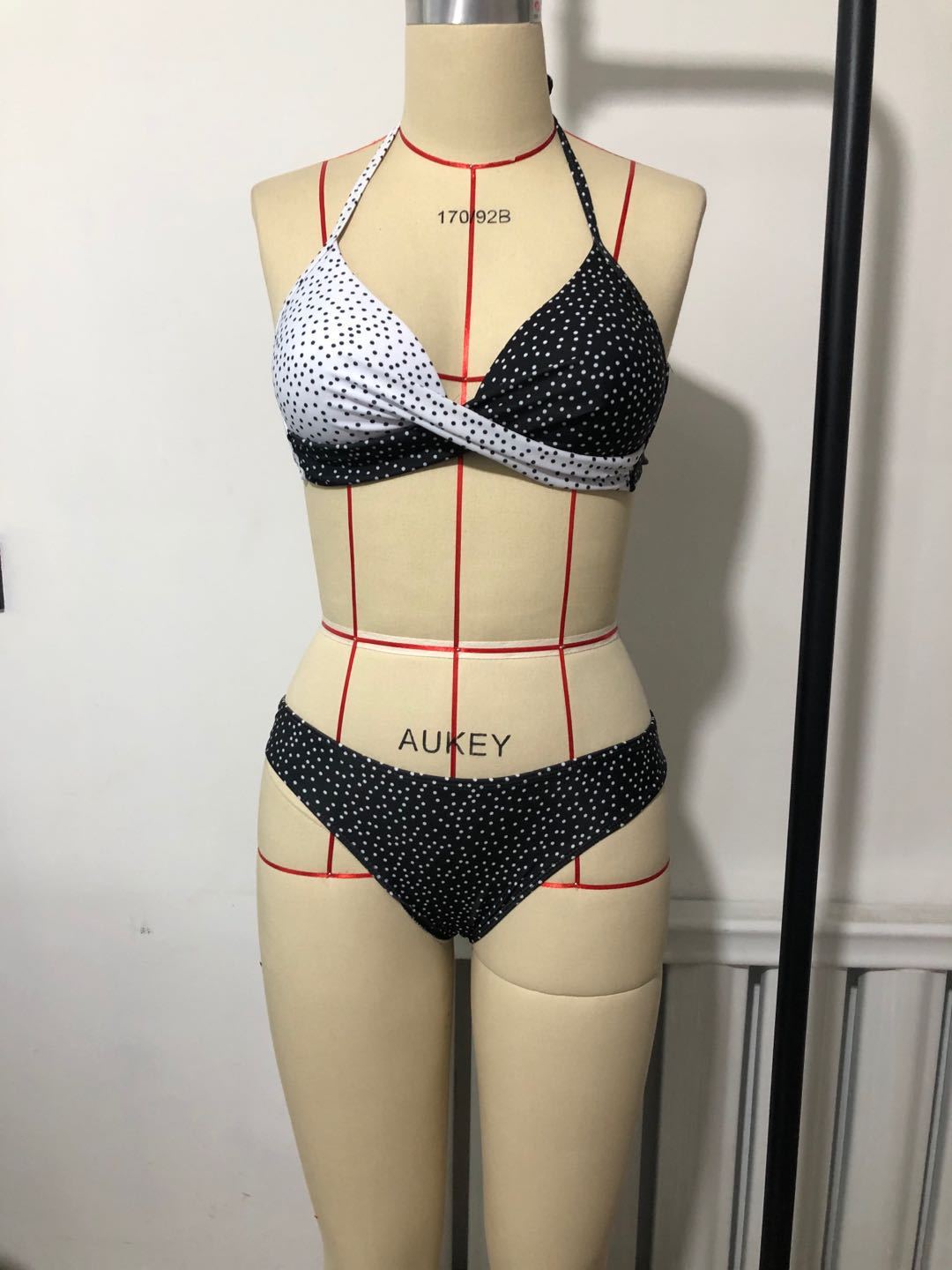 Damen Triangel-Bikini mit raffiniertem Wickel-Oberteil Drune