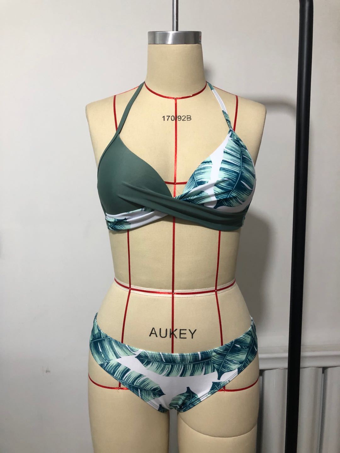 Damen Triangel-Bikini mit raffiniertem Wickel-Oberteil Drune