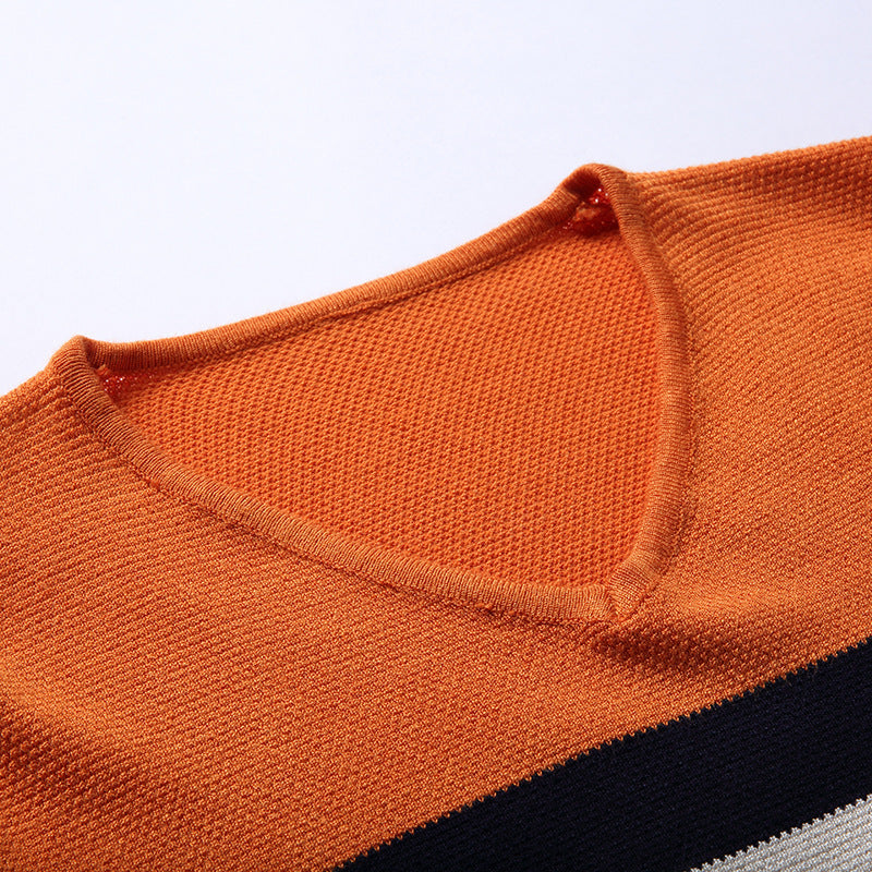 Drune | Stylischer V-Ausschnitt Pullover