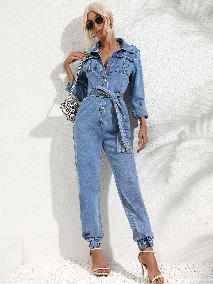 Drune | Denim Overall Knopfront Klappentaschen Passender Gürtel Gekrempelte Ärmel