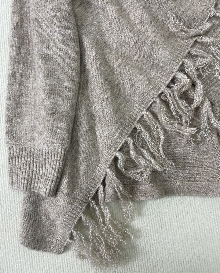 Drune | Pullover mit Fransen und V-Ausschnitt