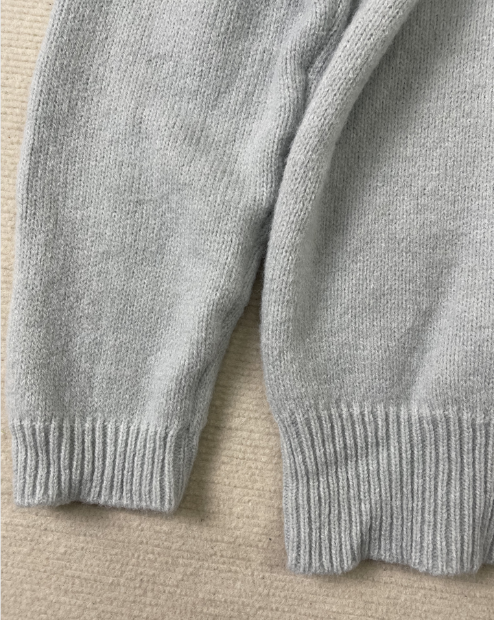 Drune | Auffälliger Einfarbiger Pullover mit Hohem Ausschnitt