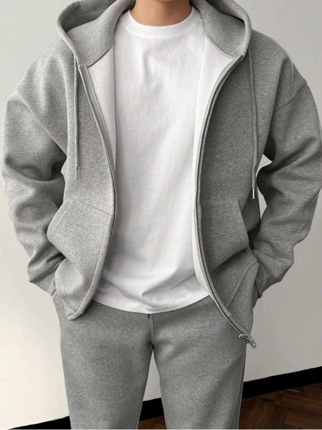 Drune | Unifarbener Kapuzenpulli und Hose für Herren