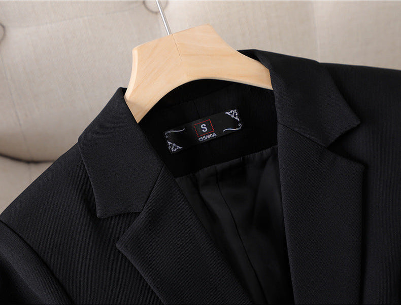 Drune | Fit Blazer für Die Moderne Karrierefrau
