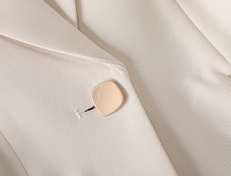 Drune | Fit Blazer für Die Moderne Karrierefrau